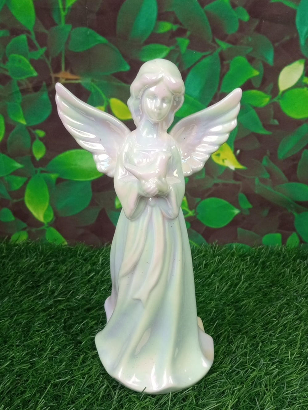 🎁 Christmas Porcelain Angel Figurine